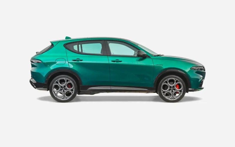 Alfa Romeo Tonale, widok z boku