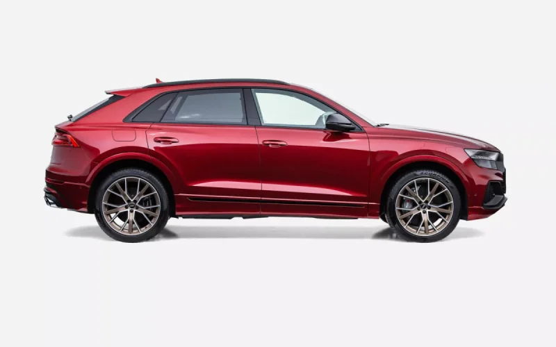 Audi Q8, widok z boku