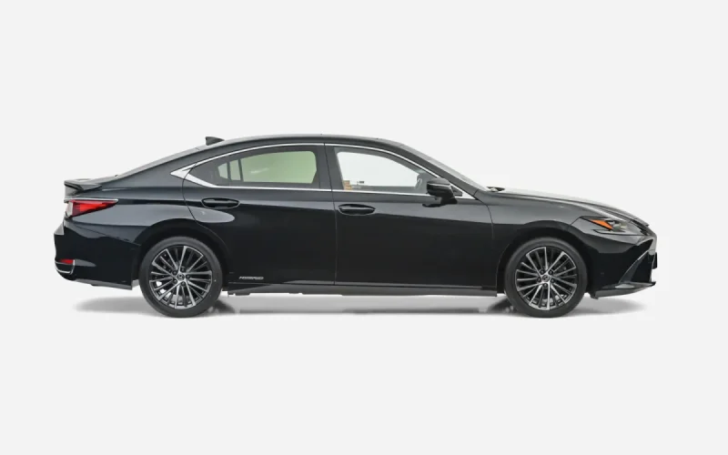 Lexus ES, widok z boku