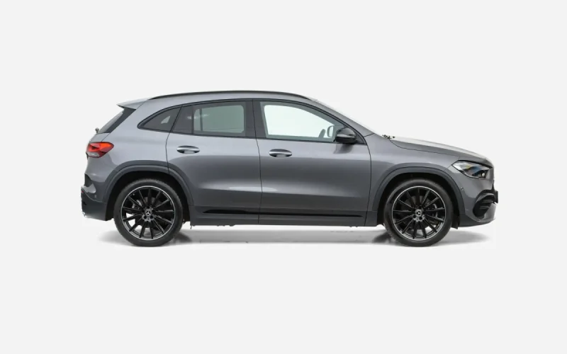 Mercedes-Benz GLA, widok z boku